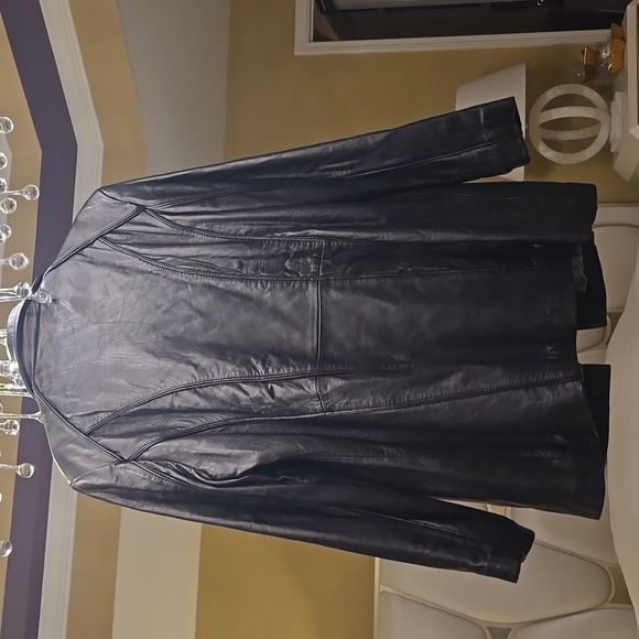 Izod Women's Black Leather Jacket - Picture 7 of 16